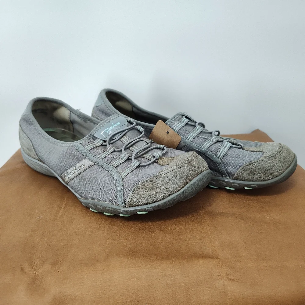 Skechers Gray Women's Breathe-Easy Allure Slip On Sneakers Size 9
